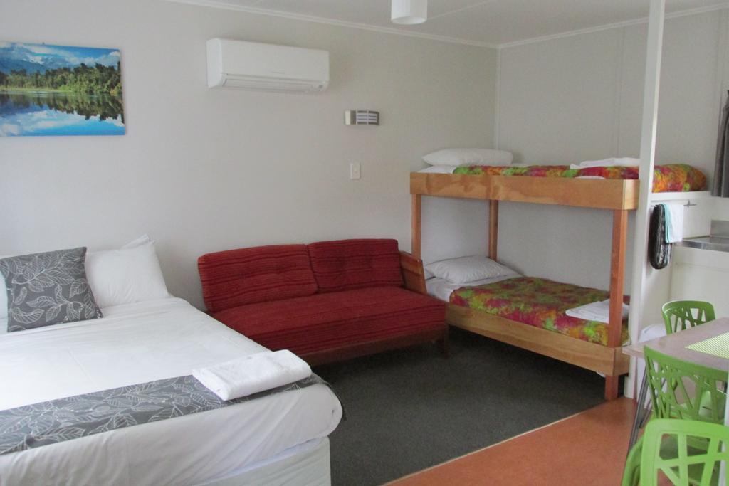 Fernwood Holiday Park Мотуэка Номер фото